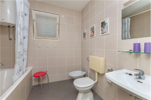 Apartment A2, for 3 persons