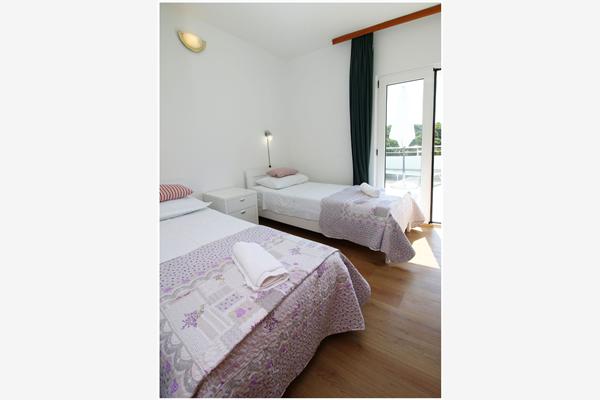 Apartment A4, for 5 persons