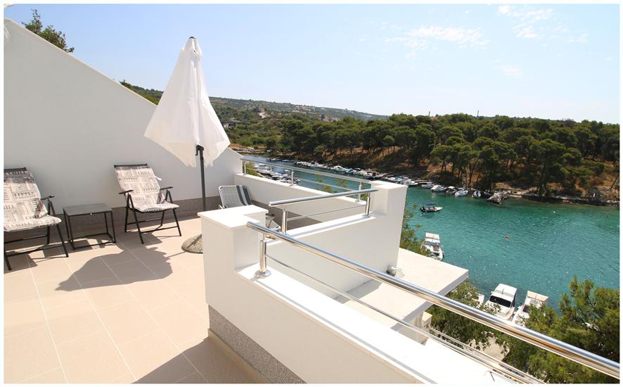 Apartment A4, for 5 persons