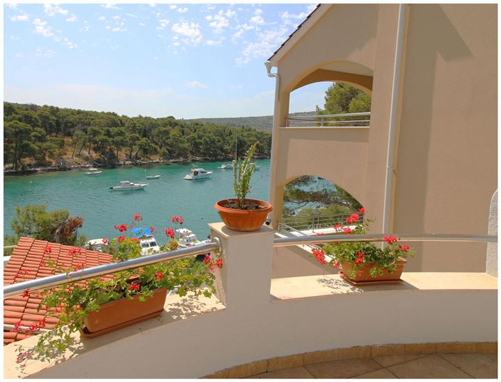 Apartment A4, for 5 persons