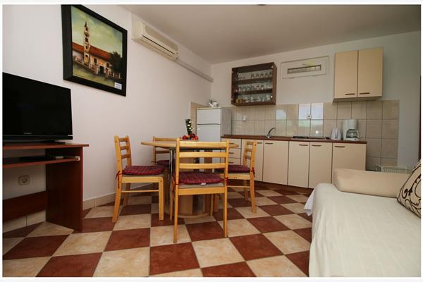 Apartment A2, for 4 persons