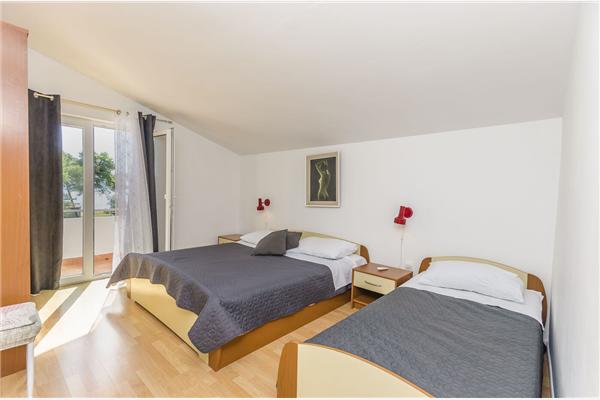 Apartment A3, for 5 persons