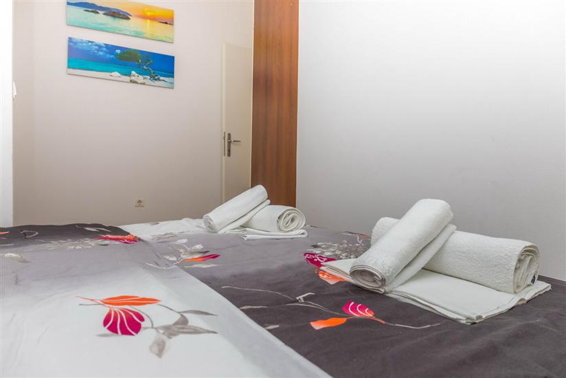 Apartment A2, for 6 persons