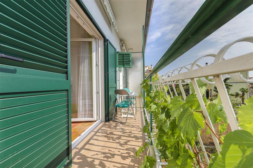 Room S4, for 2 persons