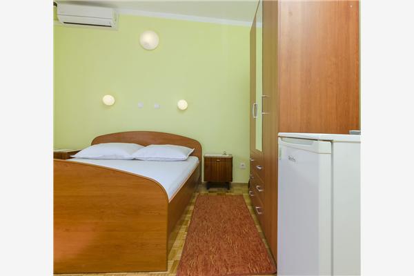 Room S4, for 2 persons