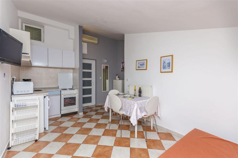 Apartment A1, for 3 persons