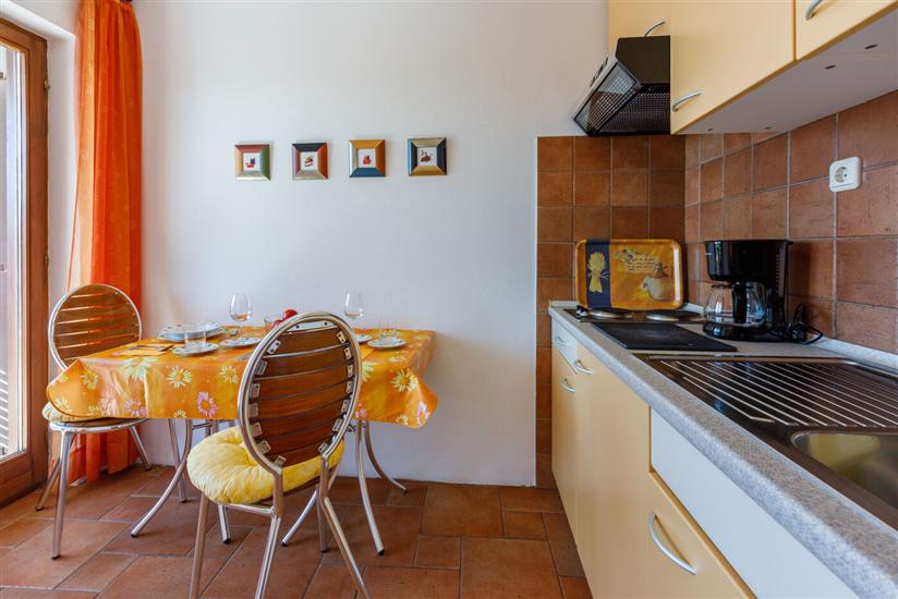 Apartment A4, for 3 persons