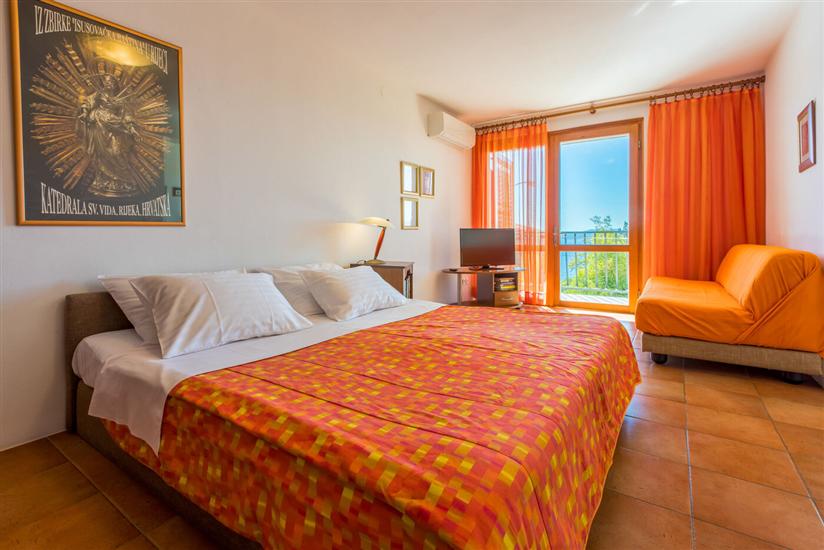 Apartment A4, for 3 persons