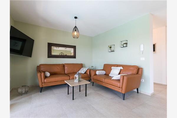 House K1, for 8 persons