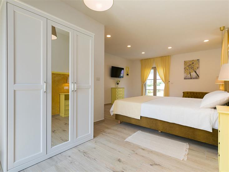 House K1, for 8 persons