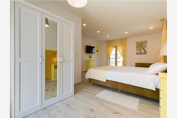 House K1, for 8 persons