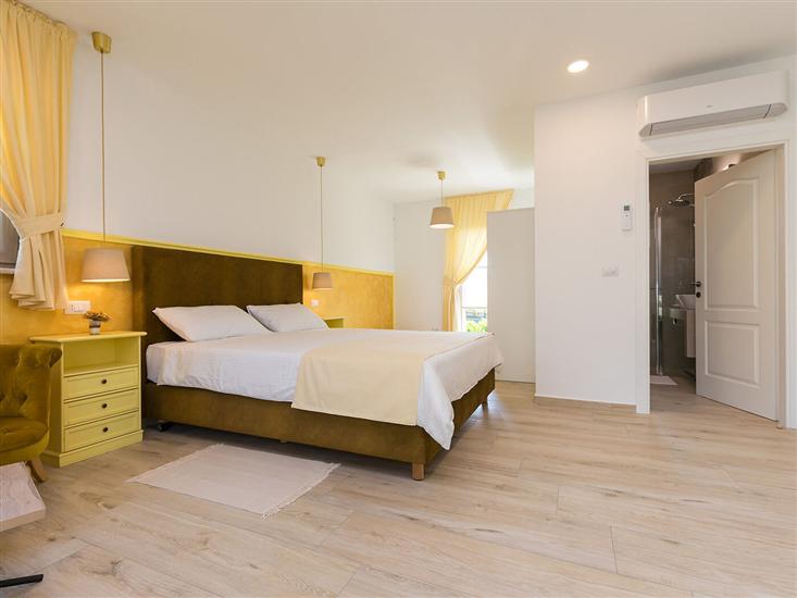 House K1, for 8 persons