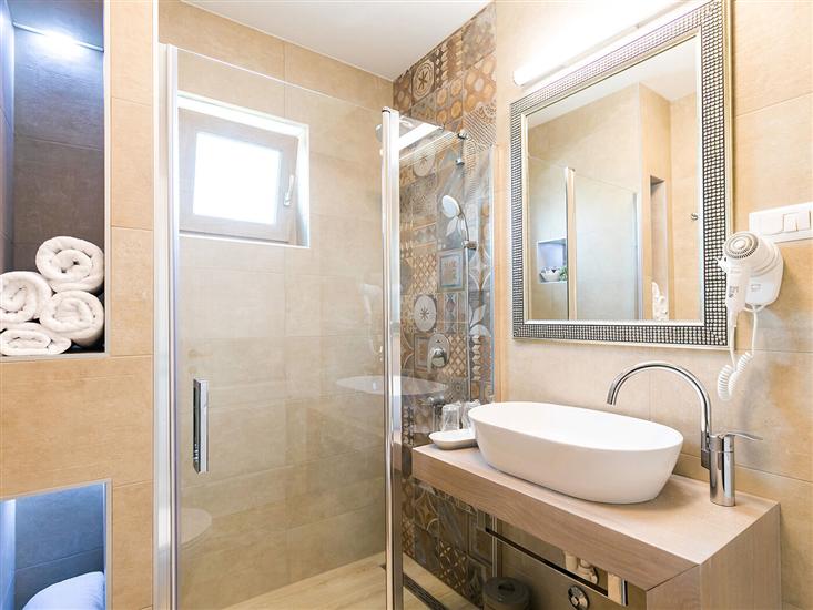 House K1, for 8 persons