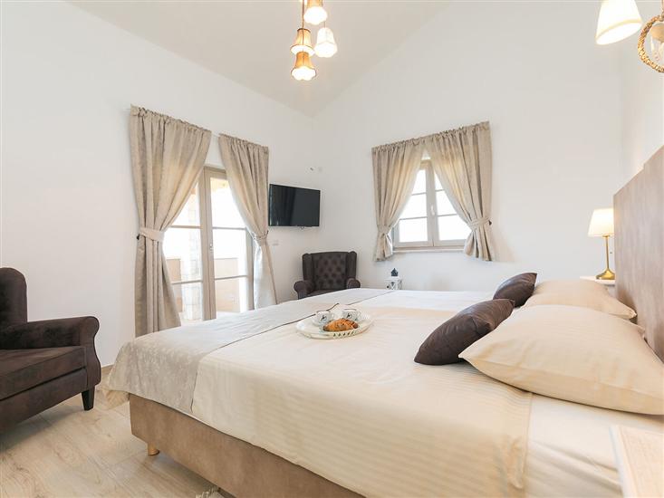 House K1, for 8 persons