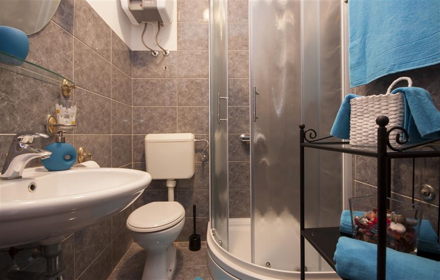 Apartment A2, for 3 persons