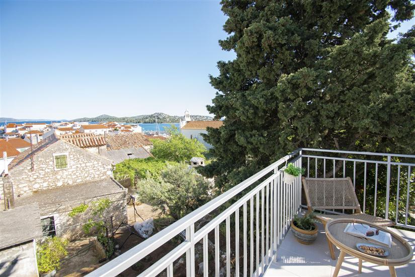 Apartment A3, for 5 persons