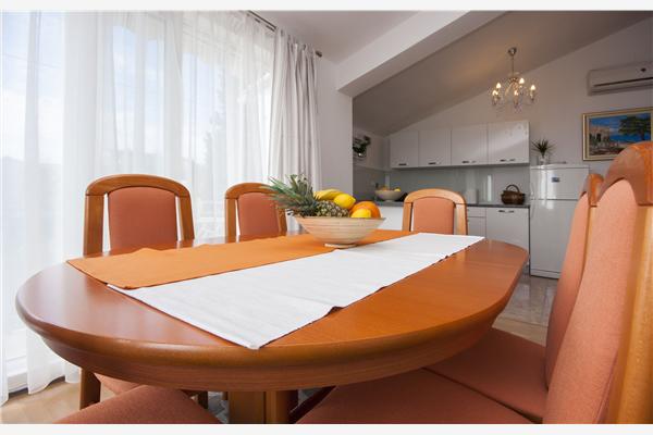 Apartment A3, for 5 persons