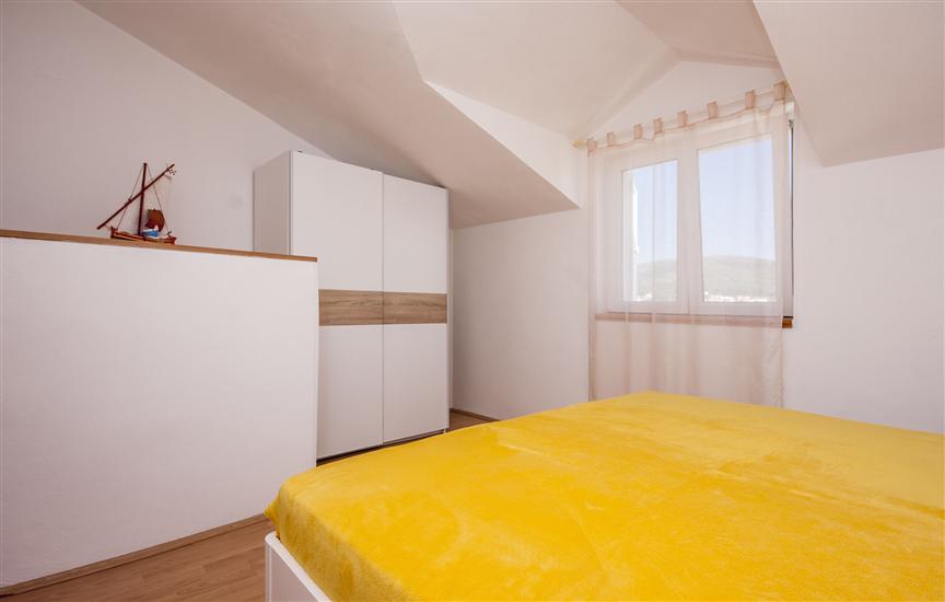 Apartment A3, for 5 persons