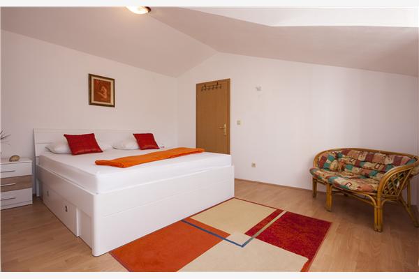 Apartment A3, for 5 persons