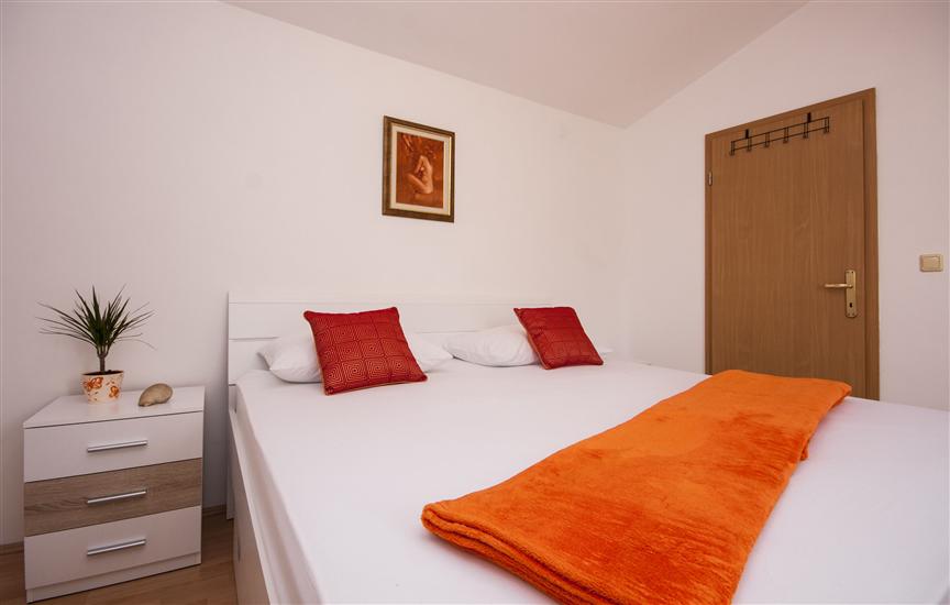 Apartment A3, for 5 persons