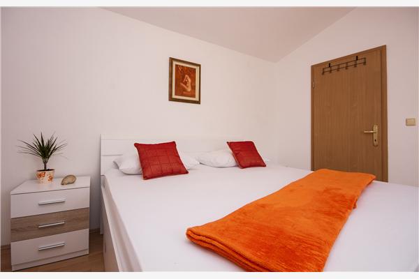 Apartment A3, for 5 persons