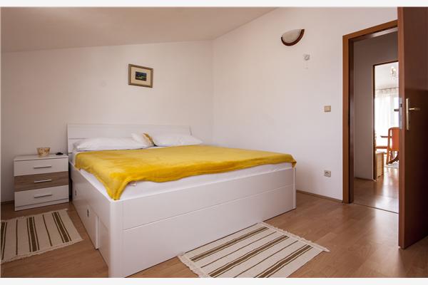 Apartment A3, for 5 persons