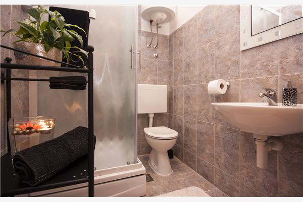 Apartment A3, for 5 persons