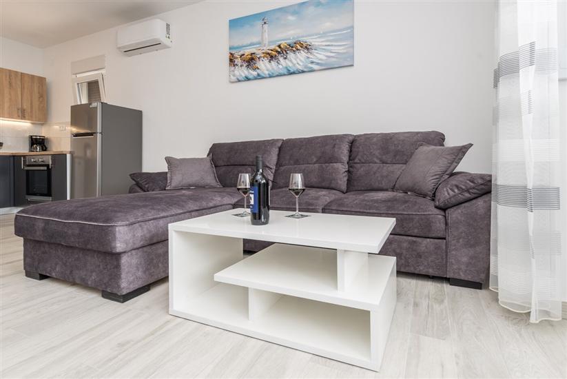 Apartment A1, for 6 persons