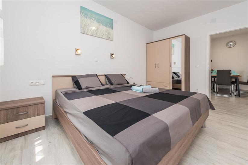 Apartment A1, for 6 persons