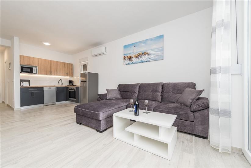 Apartment A2, for 6 persons