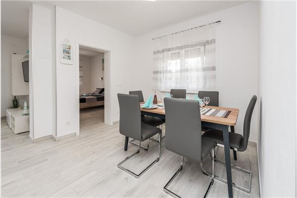 Apartment A2, for 6 persons