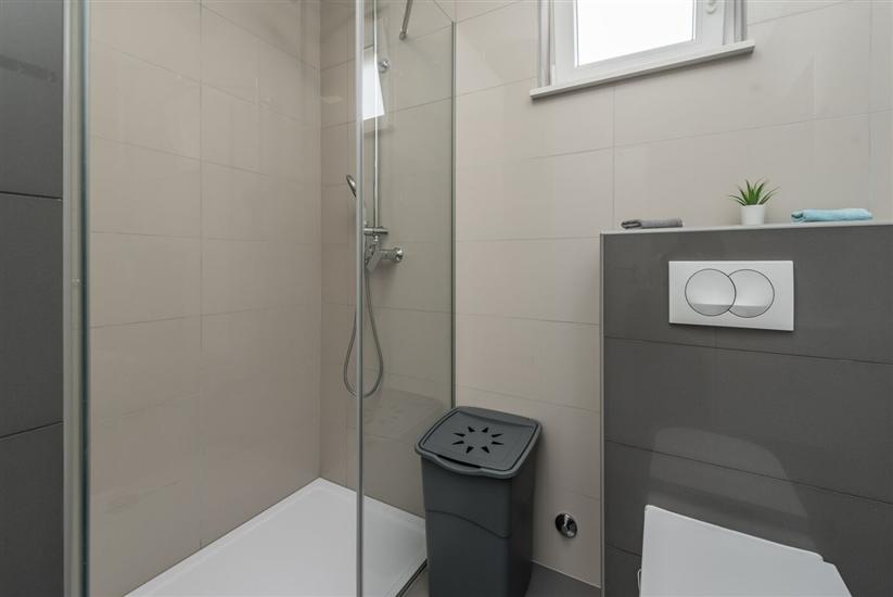 Apartment A2, for 6 persons