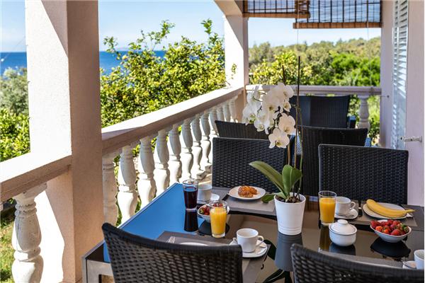 Apartment A1, for 5 persons