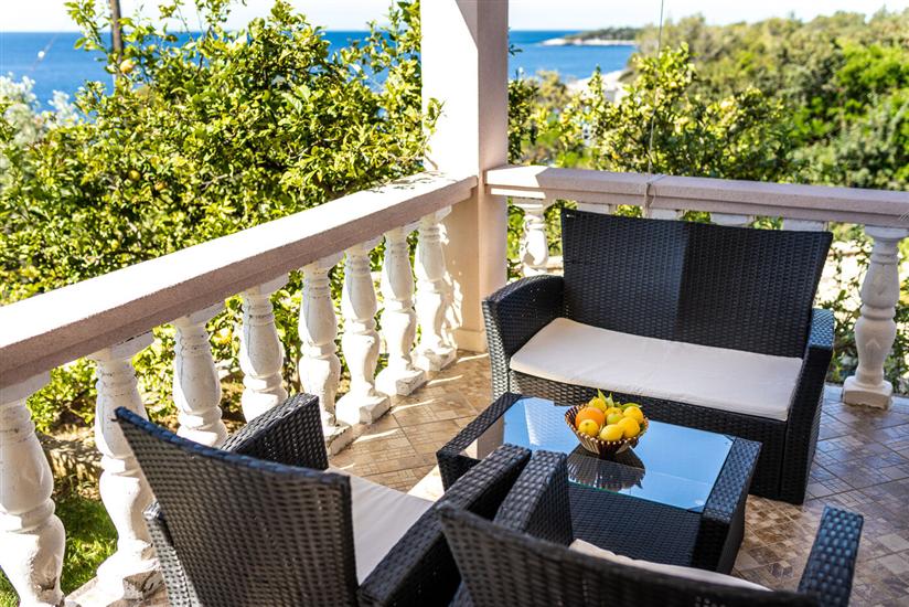 Apartment A1, for 5 persons