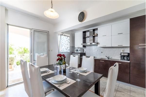 Apartment A2, for 5 persons