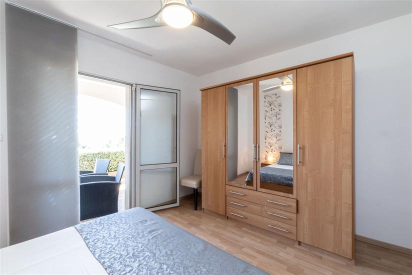 Apartment A2, for 5 persons