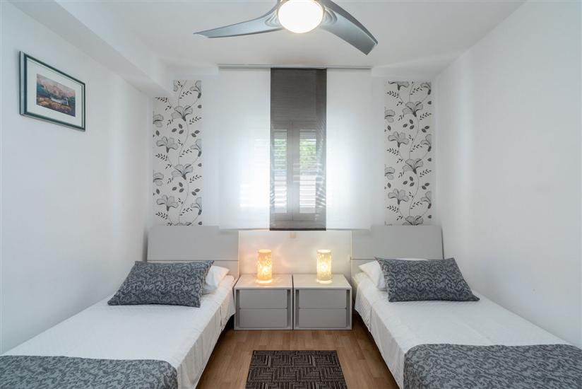 Apartment A2, for 5 persons