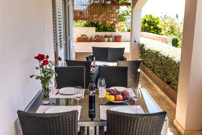 Apartment A2, for 5 persons