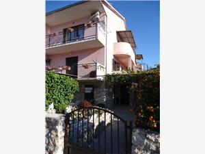 Apartment Middle Dalmatian islands,BookZlataFrom 125 €