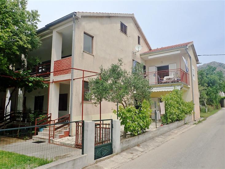 Apartmaji KIWI-near Paklenica NP