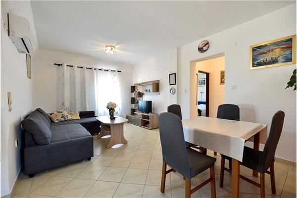 Apartment A1, for 6 persons