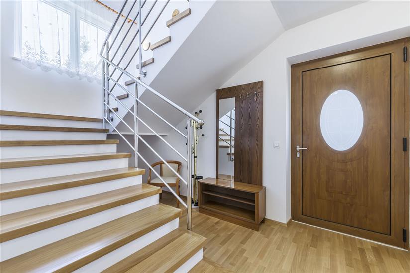 House K1, for 12 persons