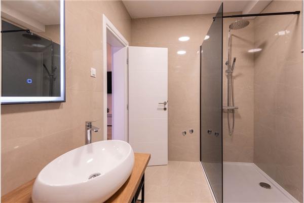 House K1, for 8 persons