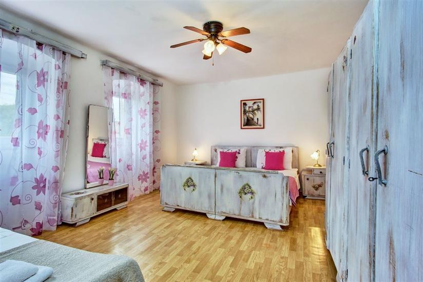 House K1, for 5 persons