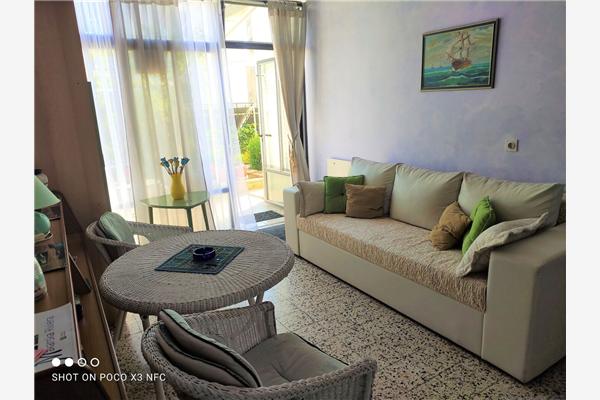 Apartment A1, for 9 persons