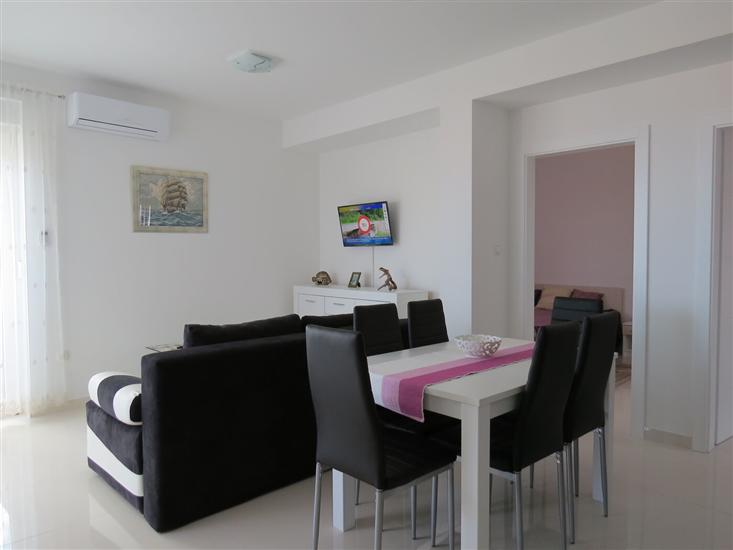 Apartment A1, for 6 persons