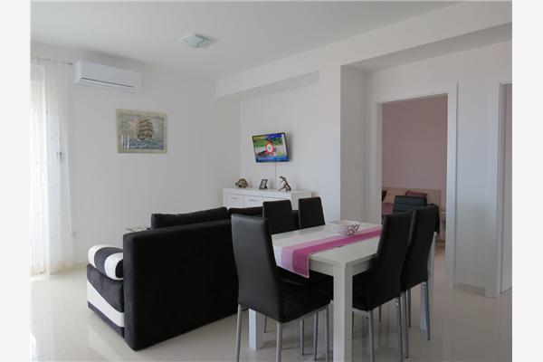 Apartment A1, for 6 persons