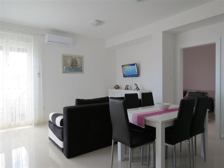 Apartment A1, for 6 persons
