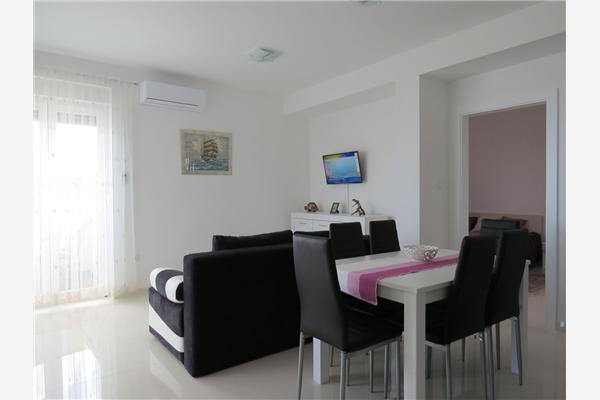 Apartment A1, for 6 persons
