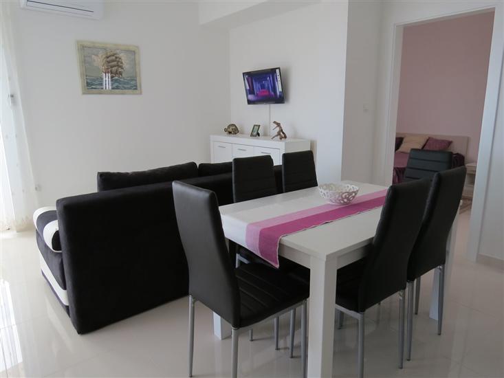 Apartment A1, for 6 persons